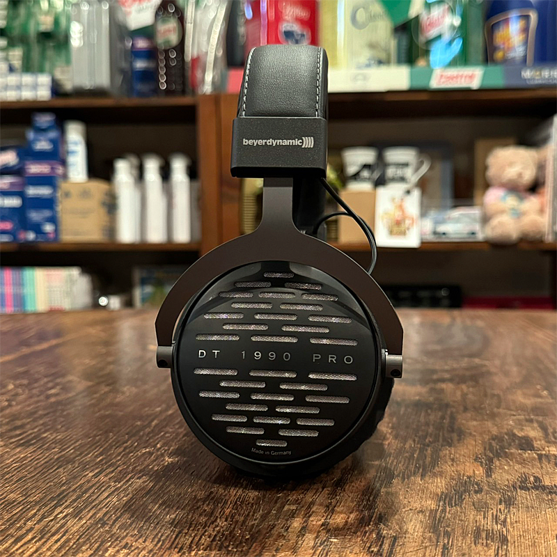 beyerdynamic / DT 1990 PRO (250Ω) =国内正規品=【★1台限定の展示入替特価！★】