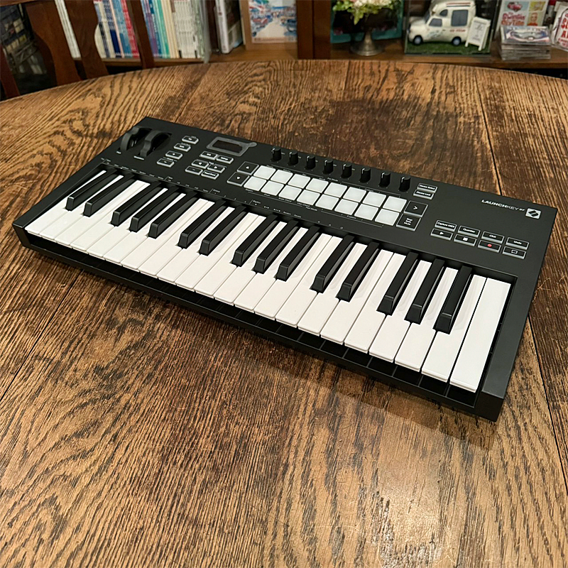 Novation / Launchkey 37 MK3【★1台限定の展示入替特価！★】