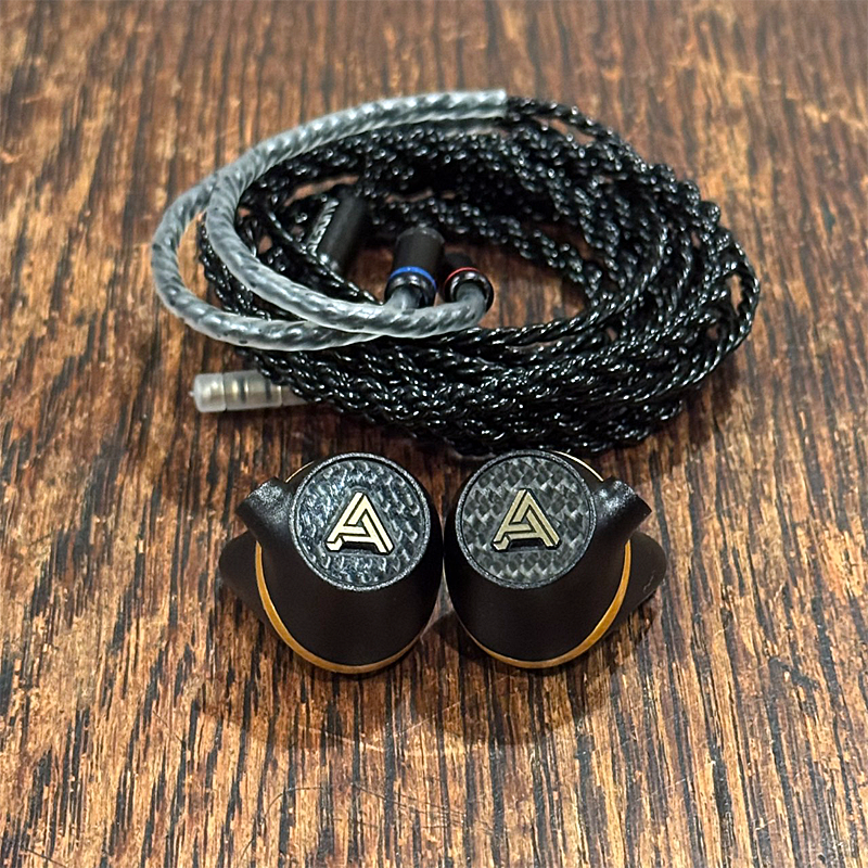 Audeze / EUCLID IN-EAR (国内正規品) =中古品=